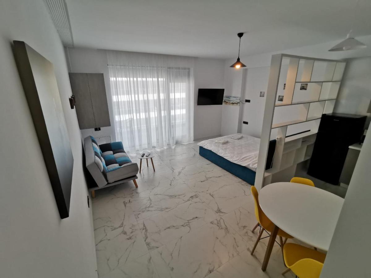 Studio Sea One Beach Apartment Mamaia Exterior photo