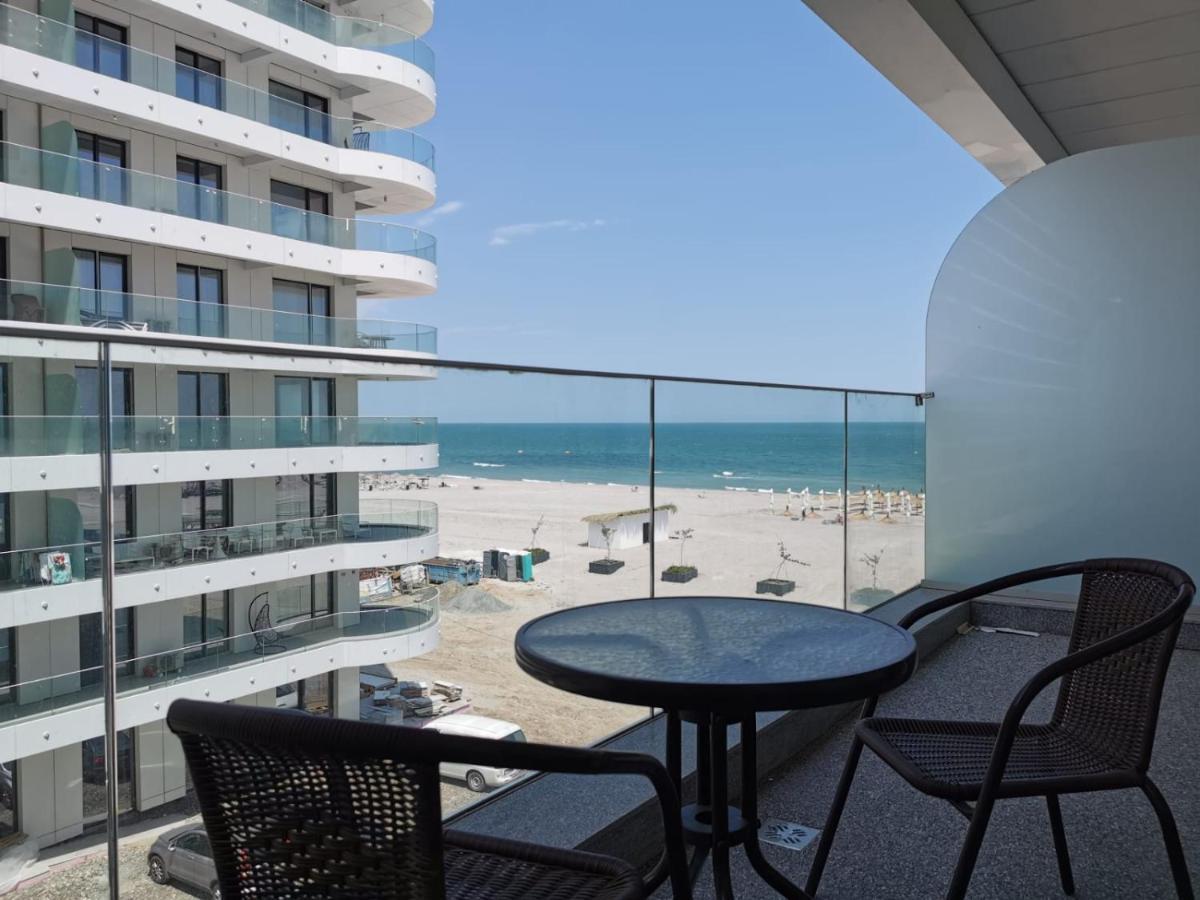 Studio Sea One Beach Apartment Mamaia Exterior photo