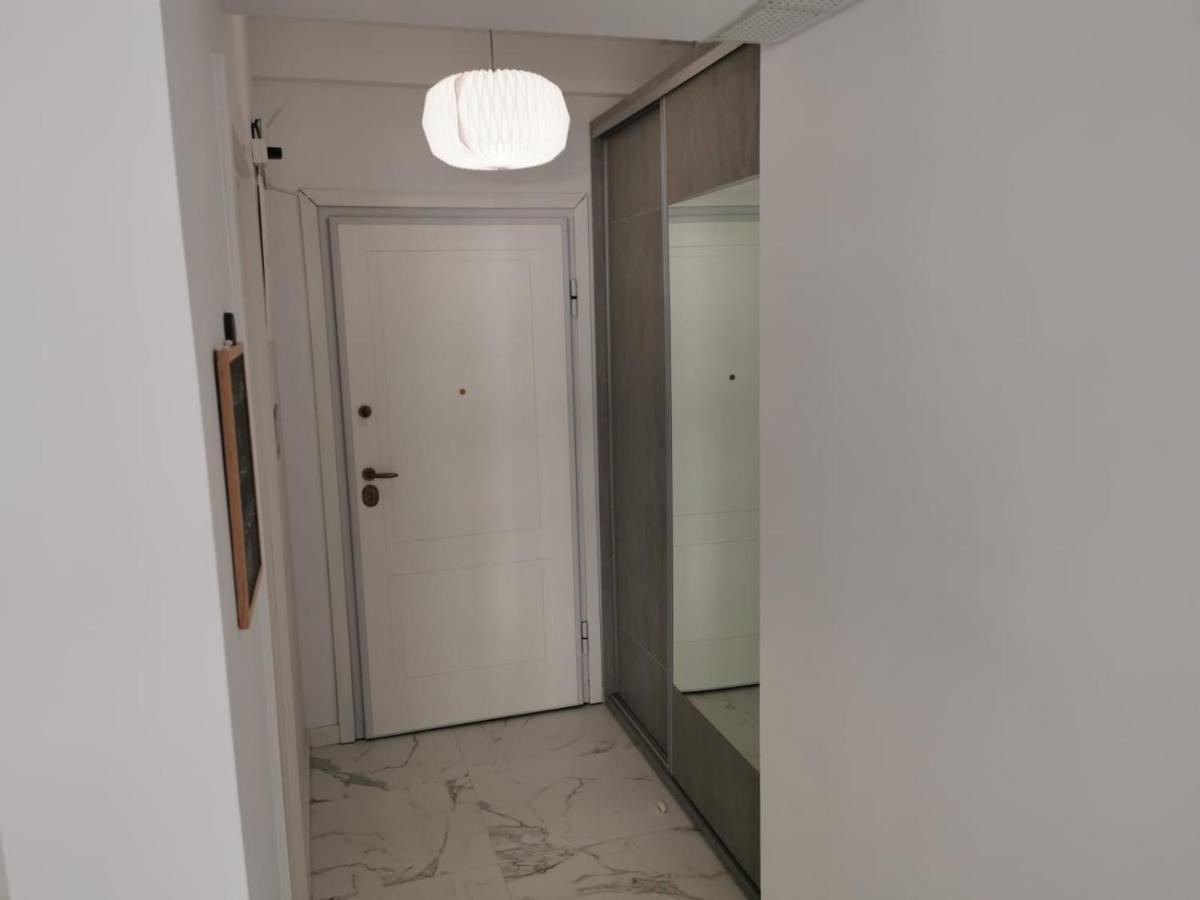 Studio Sea One Beach Apartment Mamaia Exterior photo